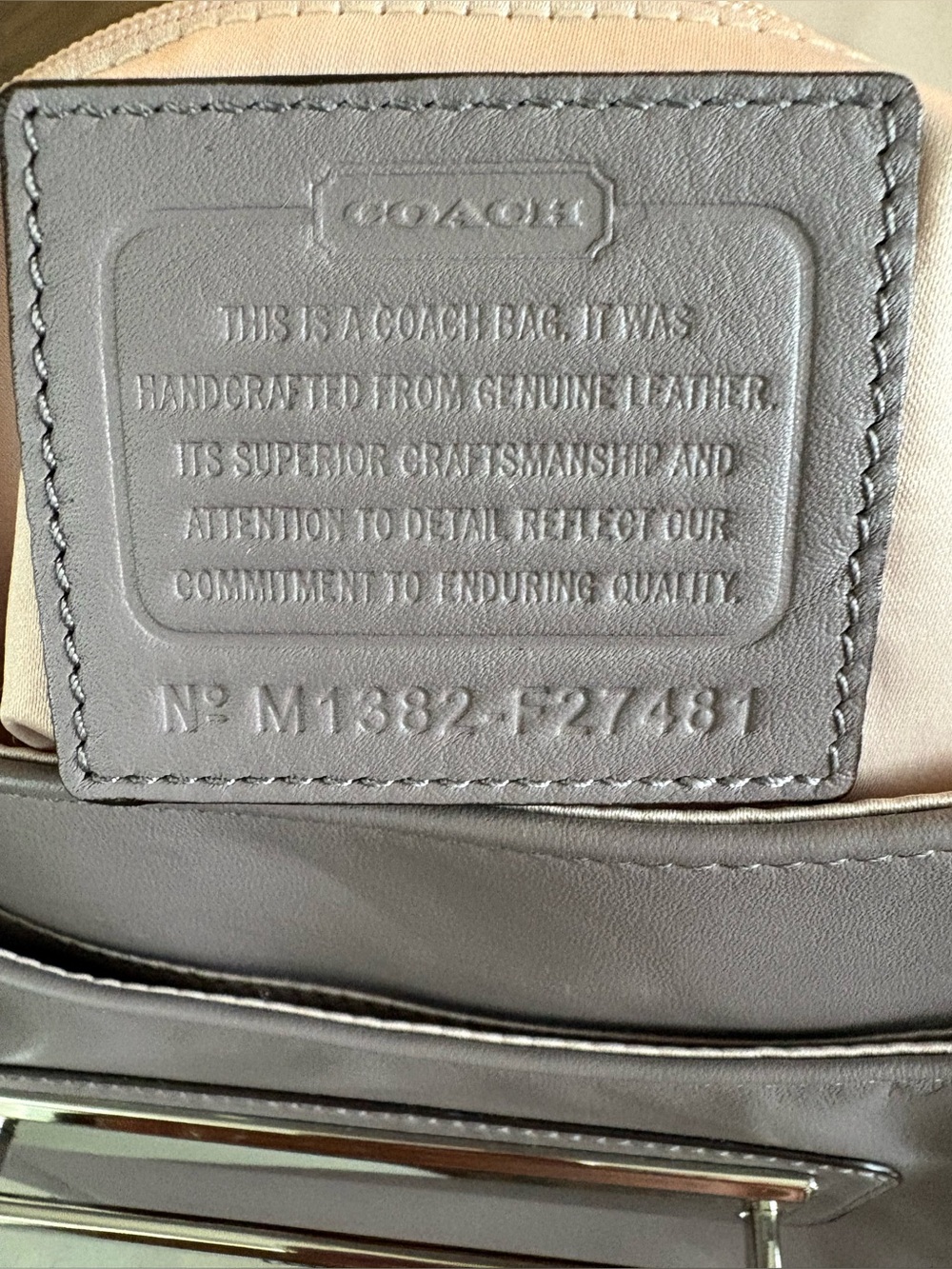 🩶🩶COACH TAYLOR DOVE GREY LEATHER FLAP SHOULDER BAG!🩶🩶 - Picture 8 of 9
